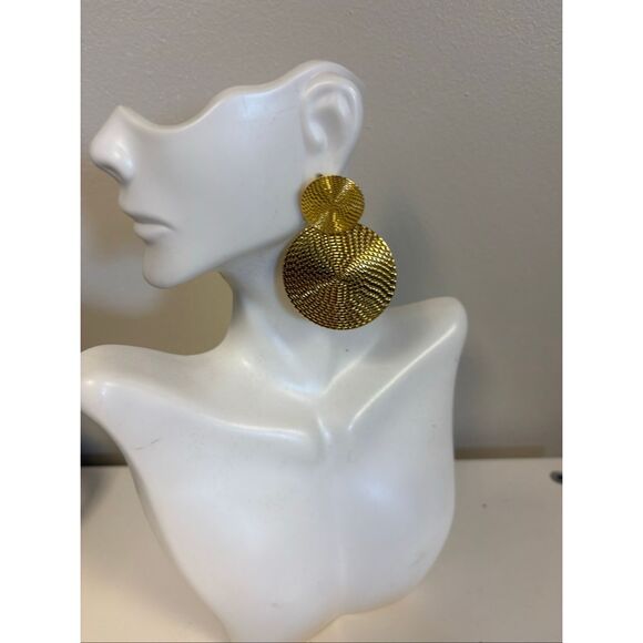 Double textured circle statement Earrings pearl - Picture 1 of 1